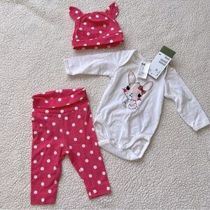 New H&M 0-2M Baby Outfit with Bunny Design